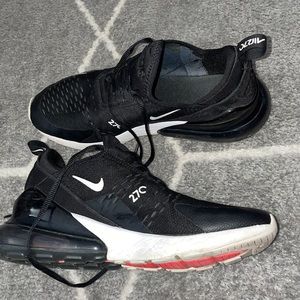Nike air max 270s men size 7Y, women size 8.5